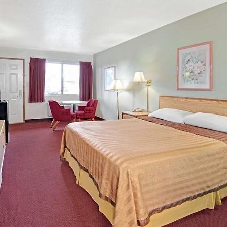 El Paso West Travelodge Esterno foto
